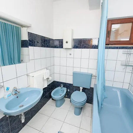 Lucy's Place Apartman *